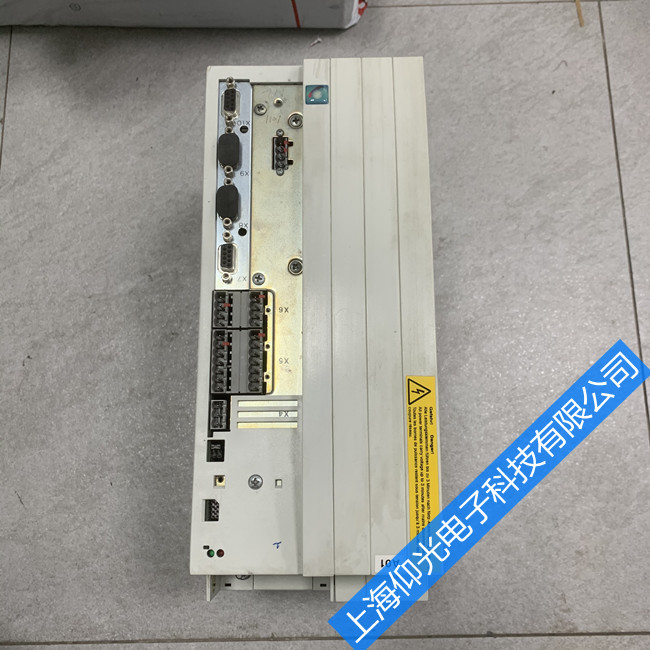 倫茨伺服驅(qū)動(dòng)器EVS9323-EK D-31855報(bào)Oc1011短路跳閘維修