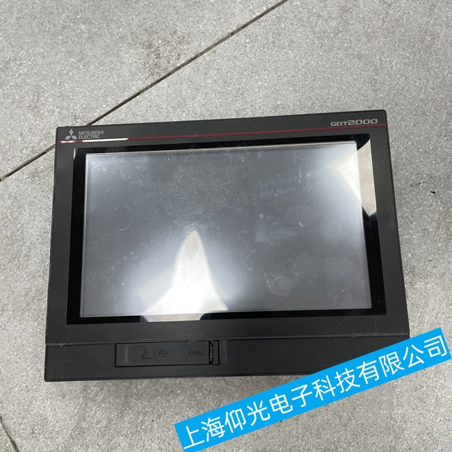 深圳市三菱觸摸屏A985GOT-TBD-V上電燒保險(xiǎn)故障維修服務(wù)點(diǎn)